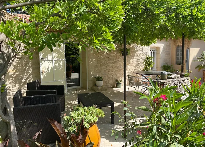Le Mazet En Ete En Garrigue Nimoise Et Parking